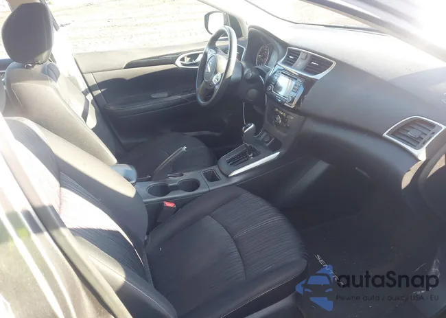 3N1AB7AP0JL628800: 44677596