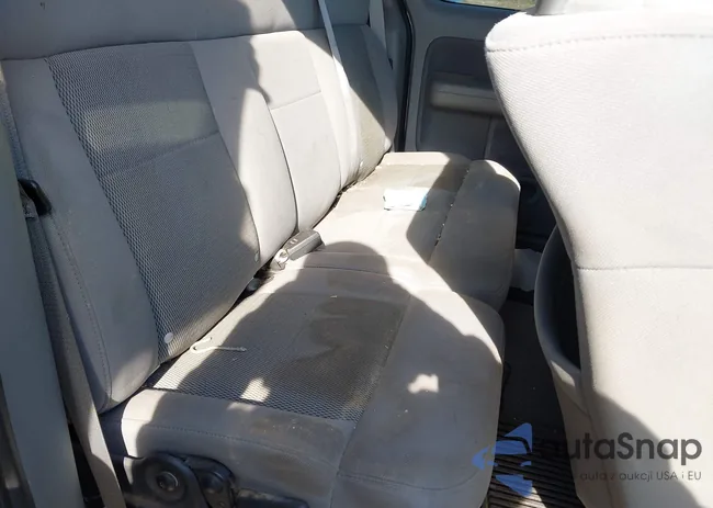 1FTVX14596NB25491: 44679471