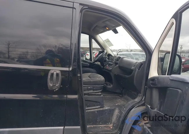 3C6TRVAG5EE125321: 44679779