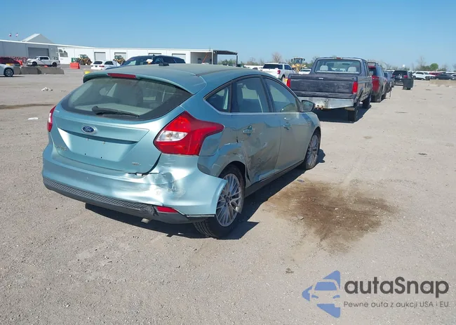 1FAHP3M24CL358402: 44680399