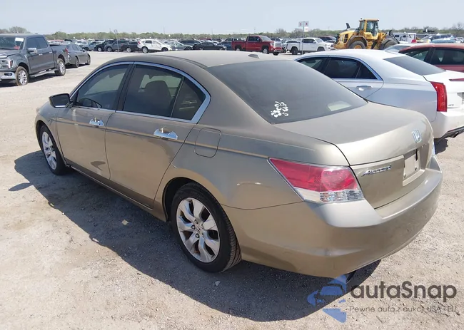 1HGCP3F82AA020013: 44681598