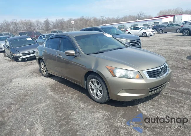 1HGCP26488A115936: 44681766