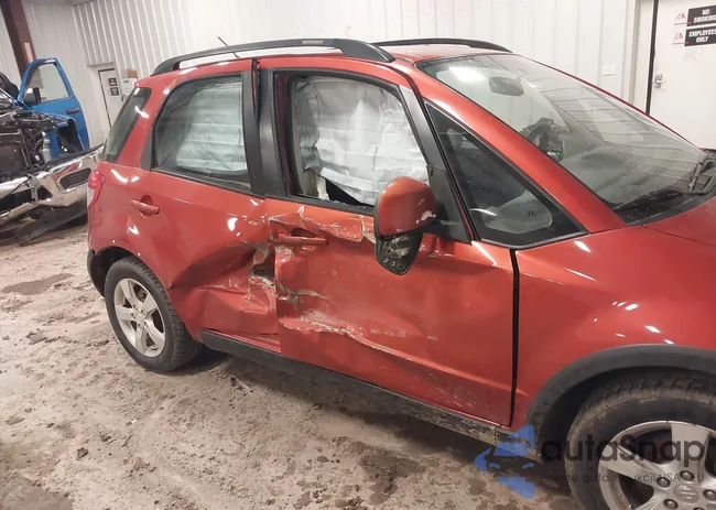 JS2YB5A30C6300566: 44681917