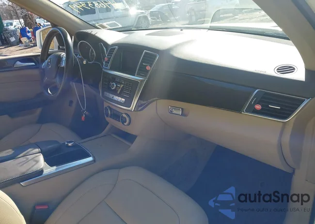 4JGDA5HB0FA609850: 44683349