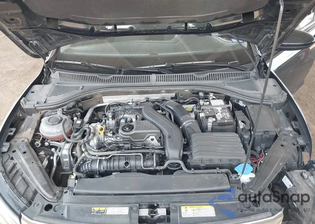 3VW5M7BU1RM084243: 44683482