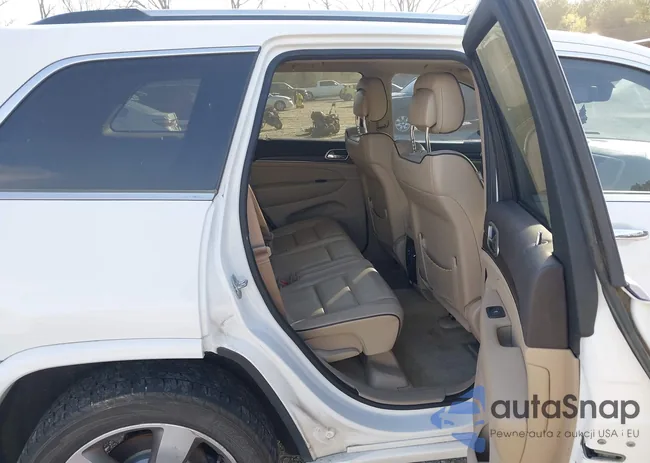 1C4RJECG4FC175028: 44683250