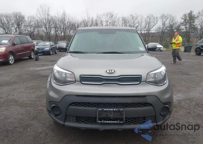 KNDJN2A28K7666602: 44684772