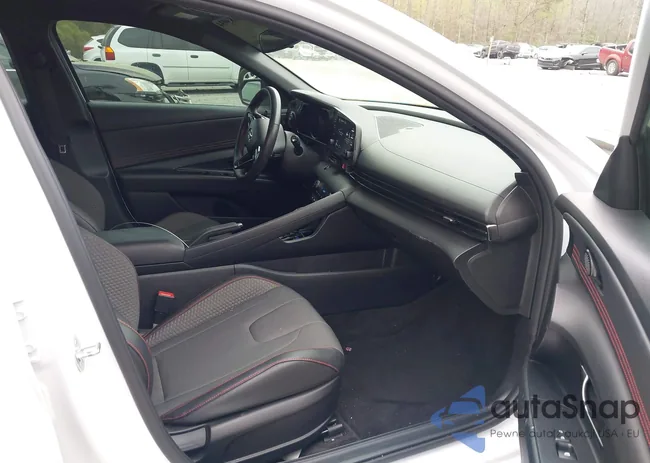 KMHLR4AF4NU233694: 44683934