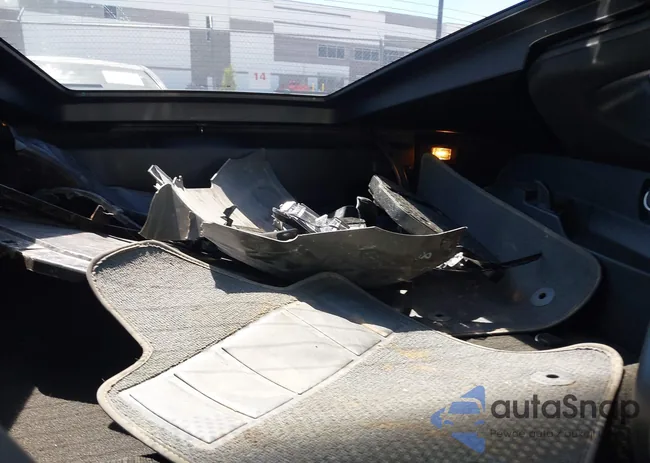 1G1YP2D68F5605820: 44684108