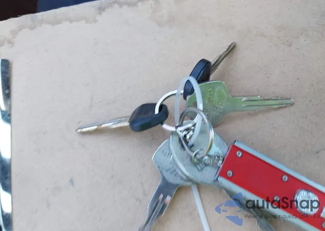 JN8HD17Y5MW036377: 44685497