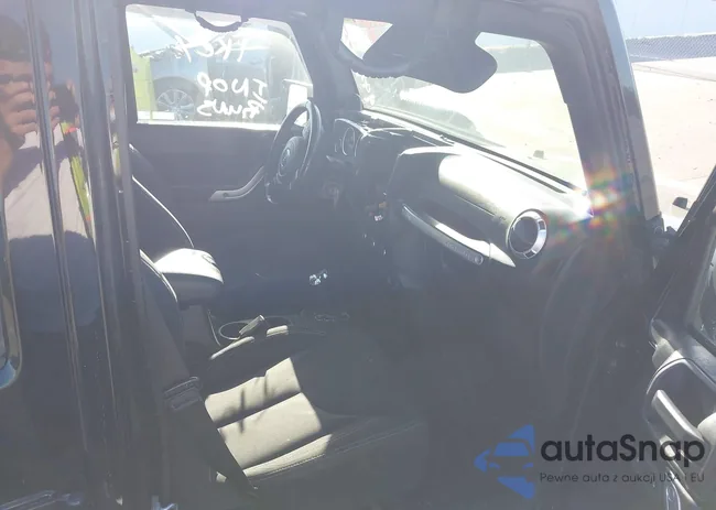 1C4BJWEG5DL633533: 44685577