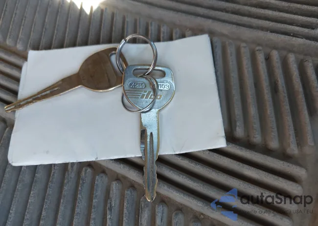 JH4UA2650TC024099: 44684928