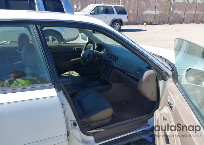 JH4UA2650TC024099: 44684928