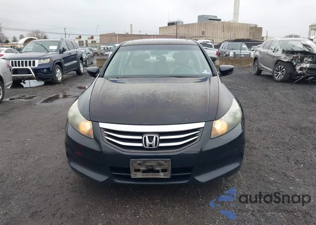 1HGCP2F83BA028844: 44686353