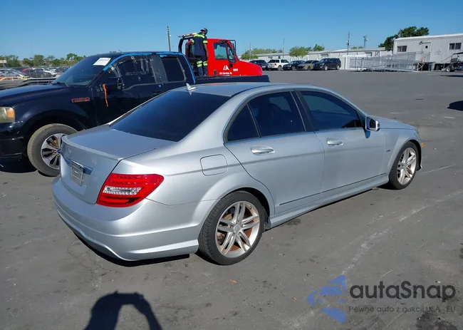 WDDGF4HB5CR216121: 44686535