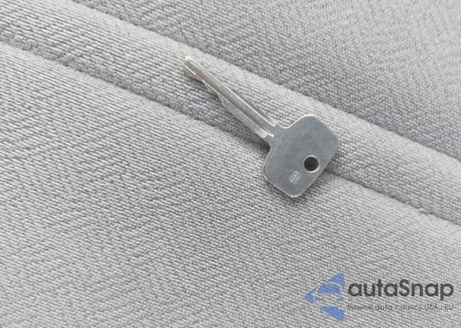 4T1BG22K2XU561507: 44686611