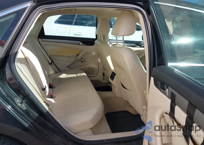 1VWBN7A37EC049615: 44686651