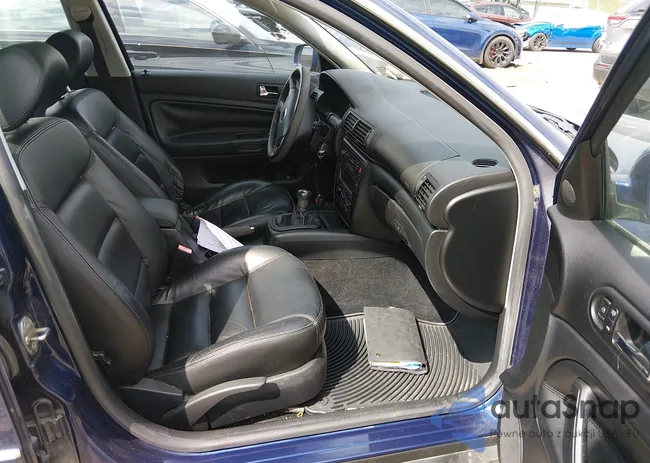 WVWPD63B31P191859: 44688698