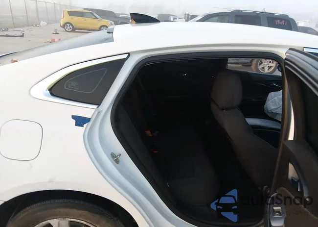 1G1ZB5ST6MF045557: 44688755