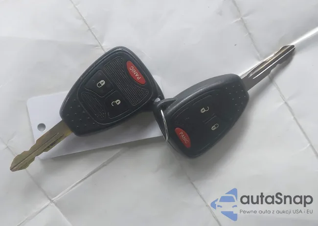 1C4NJDBB8GD507935: 44689732