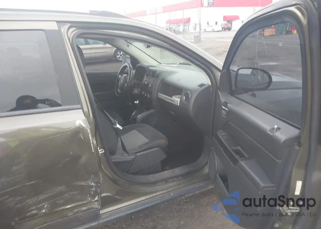 1C4NJDBB8GD507935: 44689732