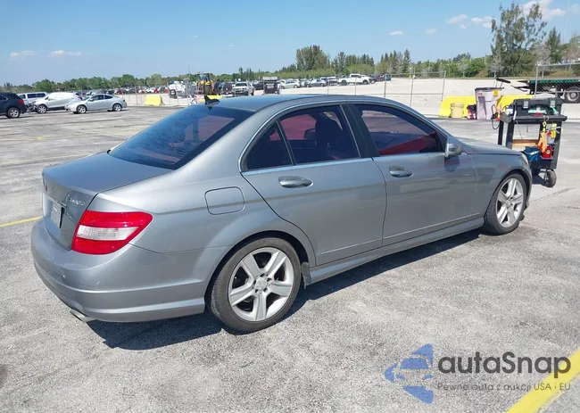 WDDGF8BB4AR103211: 44689177