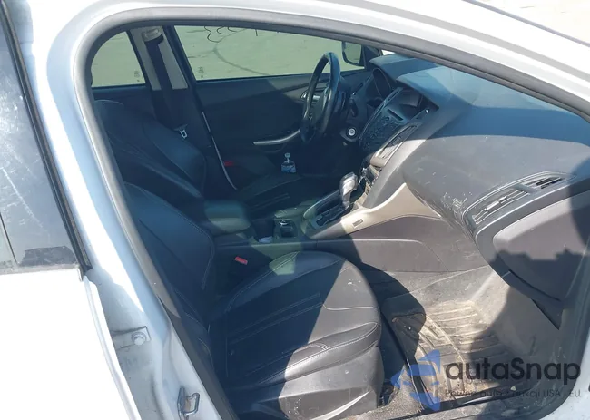 1FAHP3M29CL325542: 44690553