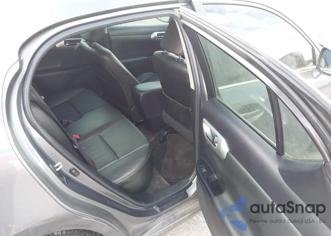 JTHKD5BH6D2152273: 44689980