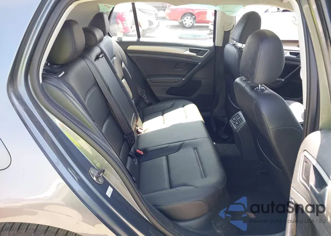 3VW217AU7HM025581: 44691663