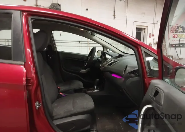 3FADP4EJ9DM150395: 44692561