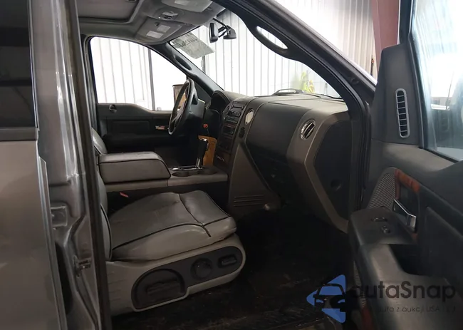 5LTPW18536FJ11051: 44692564