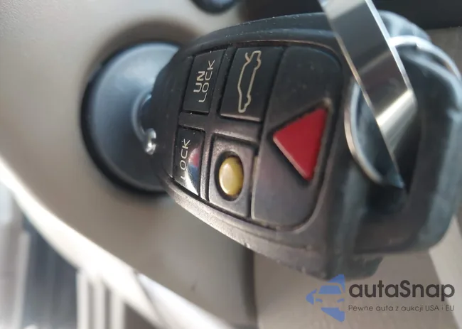 YV4952CZ3B1576853: 44692200