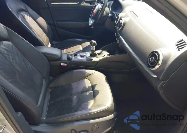 WAUCCGFF5F1103195: 44693550