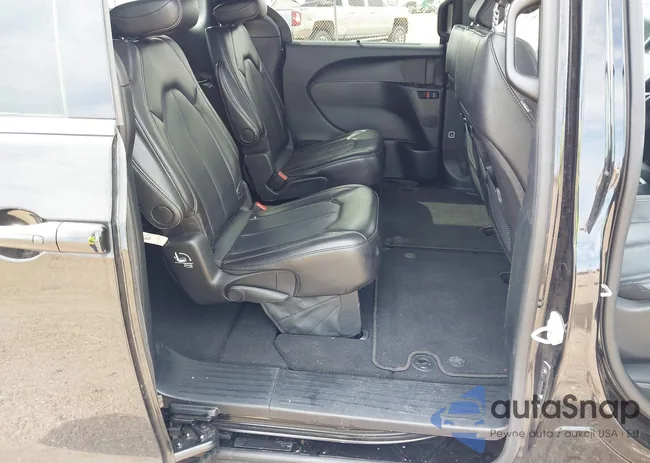 2C4RC1BG1SR577093: 44693609