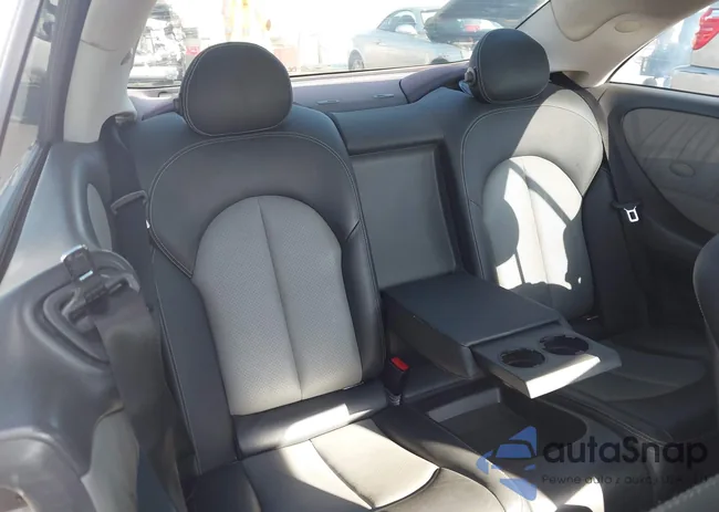 WDBTJ75J63F017776: 44693748