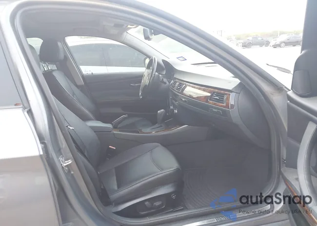 WBAPH7C56BE681372: 44693854