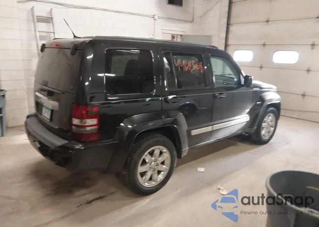 1C4PJMAK1CW169562: 44693008