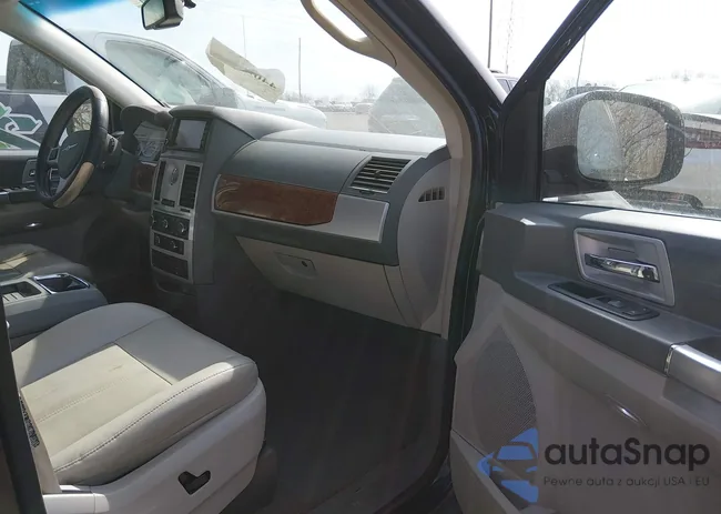 2A8HR54P58R728730: 44693268