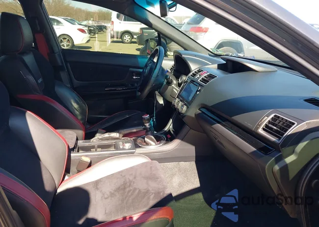 JF1VA2S63L9804587: 44695654