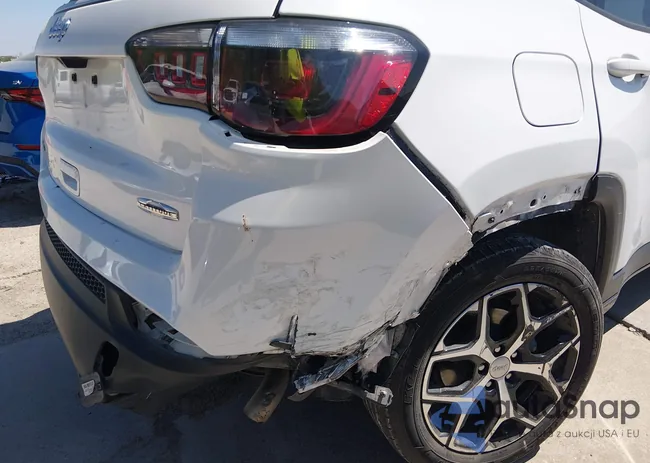 3C4NJDBNXRT604335: 44696544