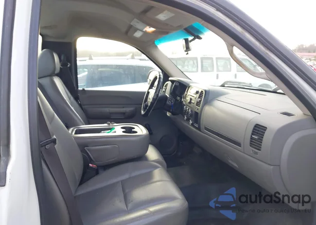 1GCEC14X68Z115963: 44696771