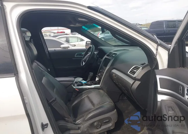 1FMHK8D86BGA06368: 44696945