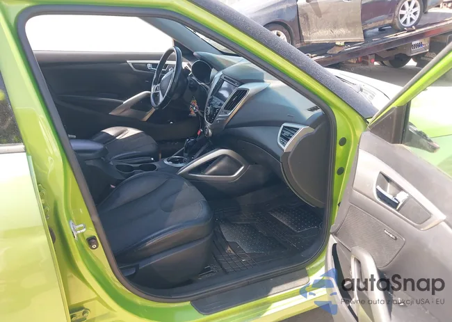 KMHTC6AD3CU068794: 44696985