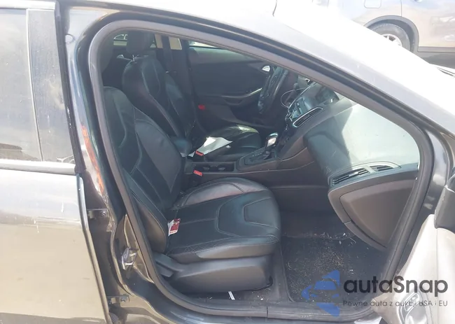 1FADP3F24GL360300: 44698496