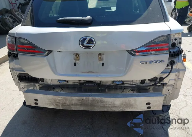 JTHKD5BH1D2136143: 44698597