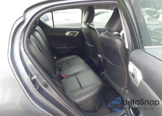 JTHKD5BH1D2143125: 44698824