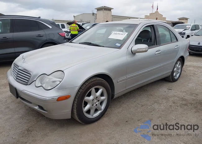 WDBRF61JX2F191876: 44699313