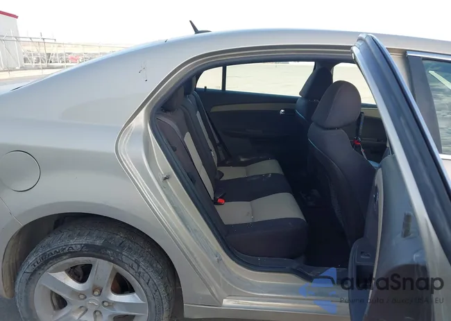 1G1ZB5EB3AF241826: 44699096