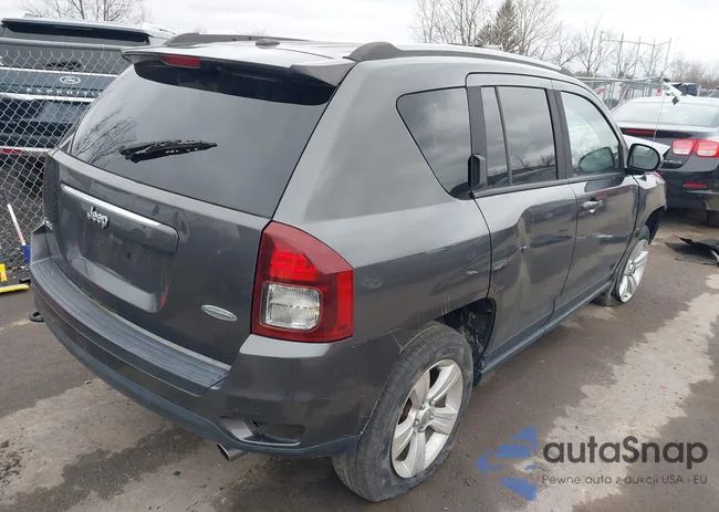 1C4NJDEB2GD573019: 44699133