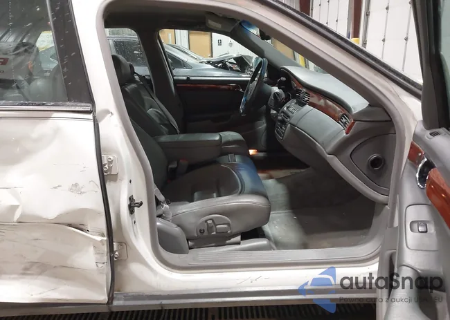 1G6KD54Y83U112183: 44700596